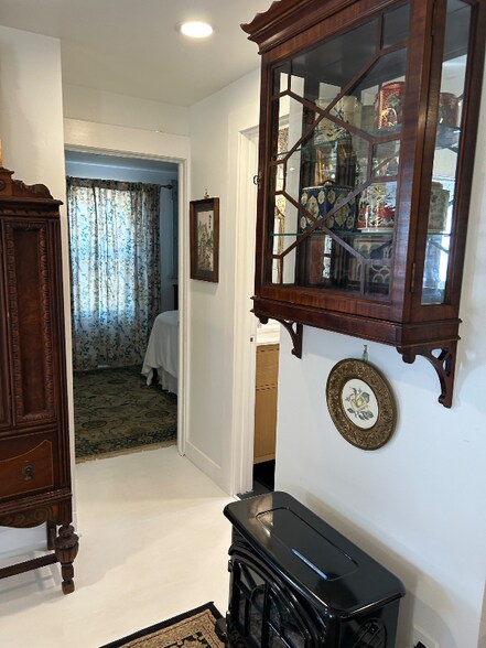 Building Photo - 44 N H St