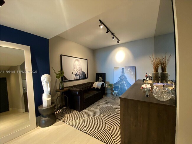 Building Photo - 888 Biscayne Blvd