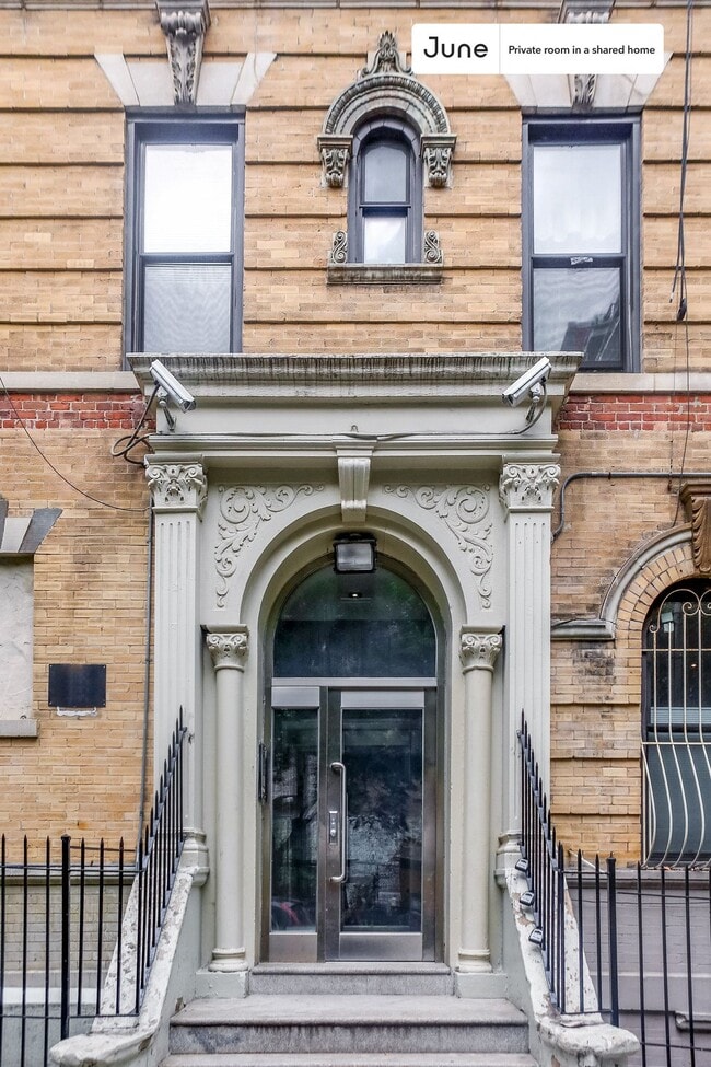 Building Photo - Room in Shared 3 bed/2 bath home in Upper West Side