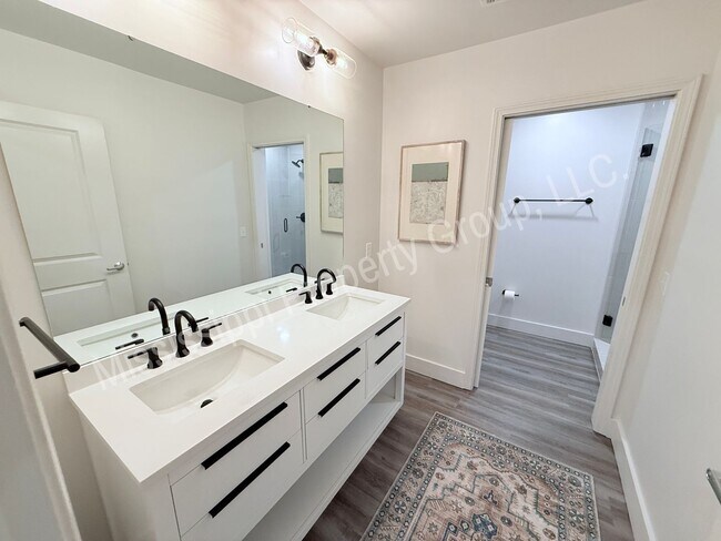 Building Photo - 3BR/3BA For Rent