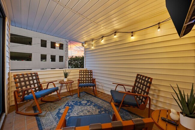 Building Photo - All Inclusive Seasonal Rental Available Oc...