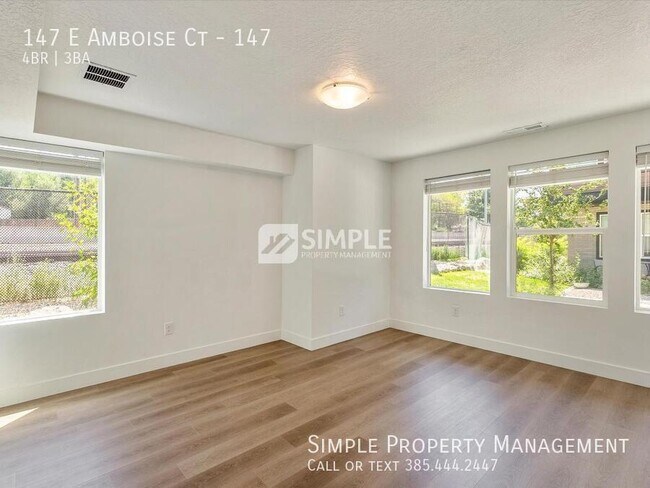 Building Photo - 147 E Amboise Ct