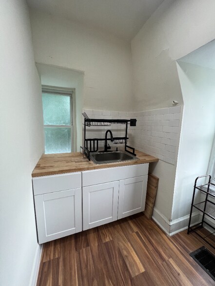 Building Photo - 511 Brinton St