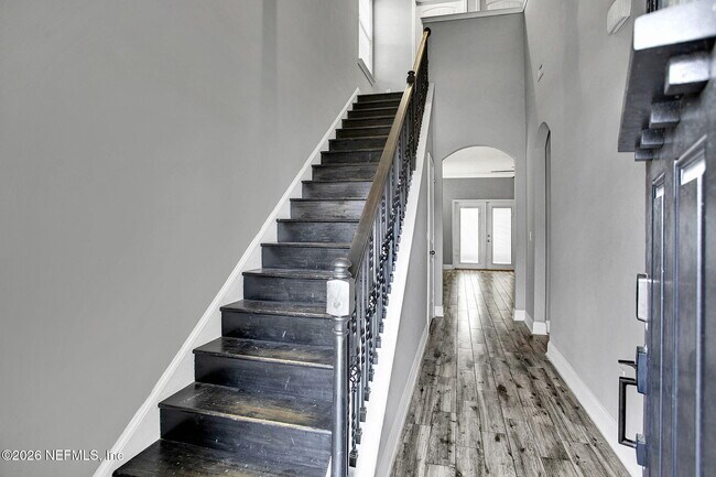 Building Photo - 516 Meldrum Ln