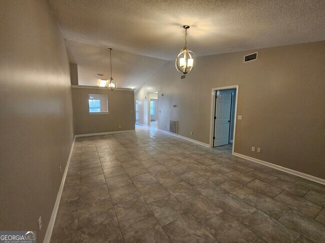 Building Photo - 189 E Lakemont Dr