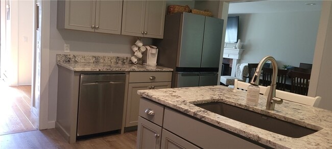 Building Photo - 7 Courtenay Cir