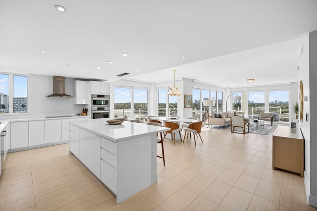 Building Photo - 612 Bayshore Dr