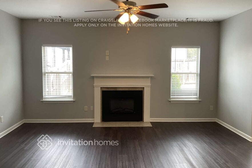 Building Photo - 4035 Whitfield Oak Way NE