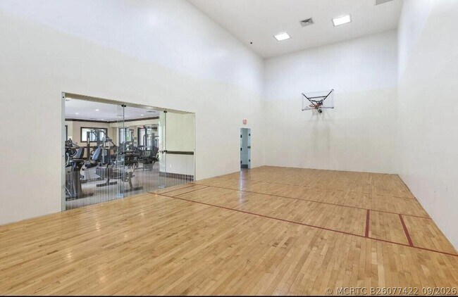 Building Photo - 3021 Alcazar Pl