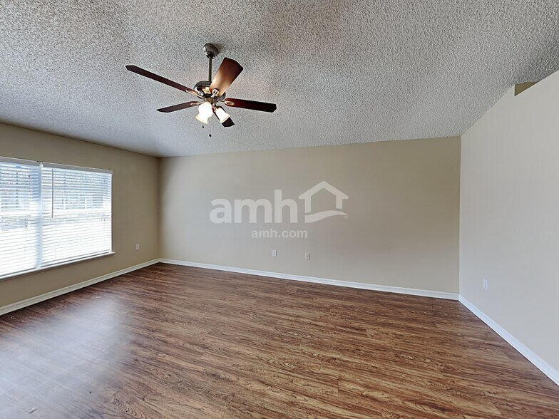 Building Photo - 3417 Hickory Hammock Rd