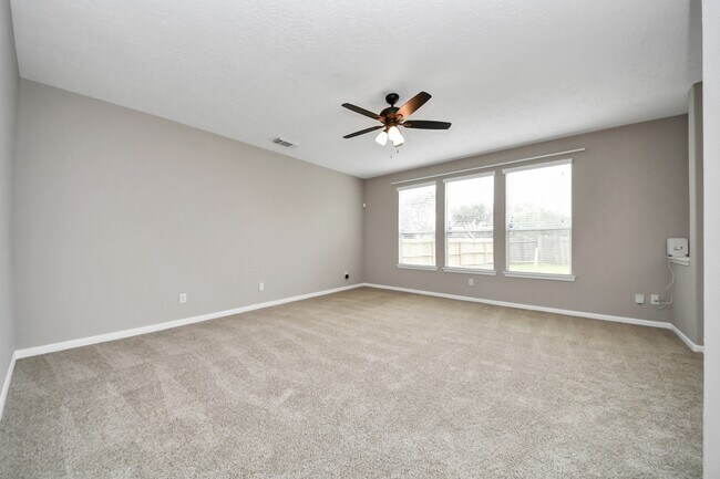 Building Photo - 7447 Oakwood Canyon Dr
