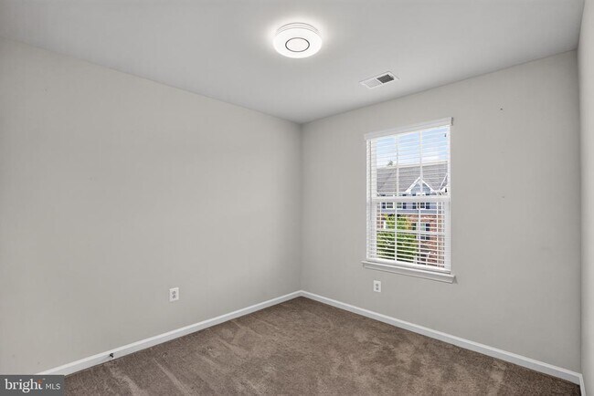 Building Photo - 151 Seldovia Dr