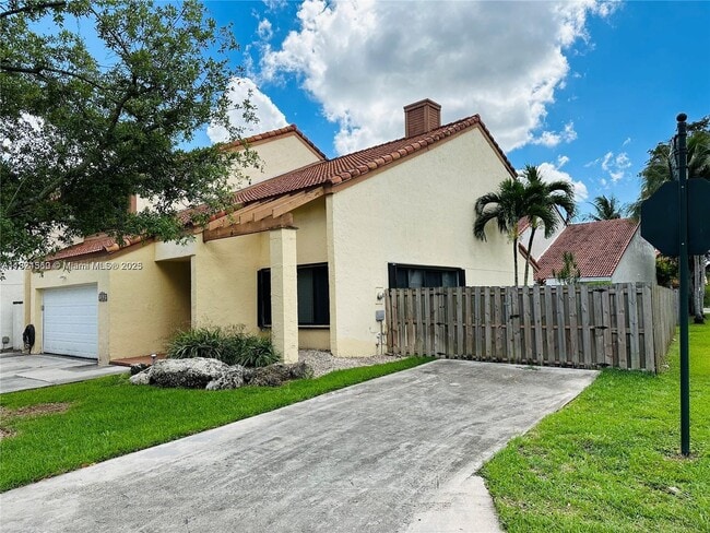 Building Photo - 15038 SW 89th Ter Rd