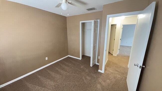 Building Photo - MOVE IN SPECIAL- Newly renovated 3 bedroom/2.5 bath townhouse for rent located in the lovely gate...