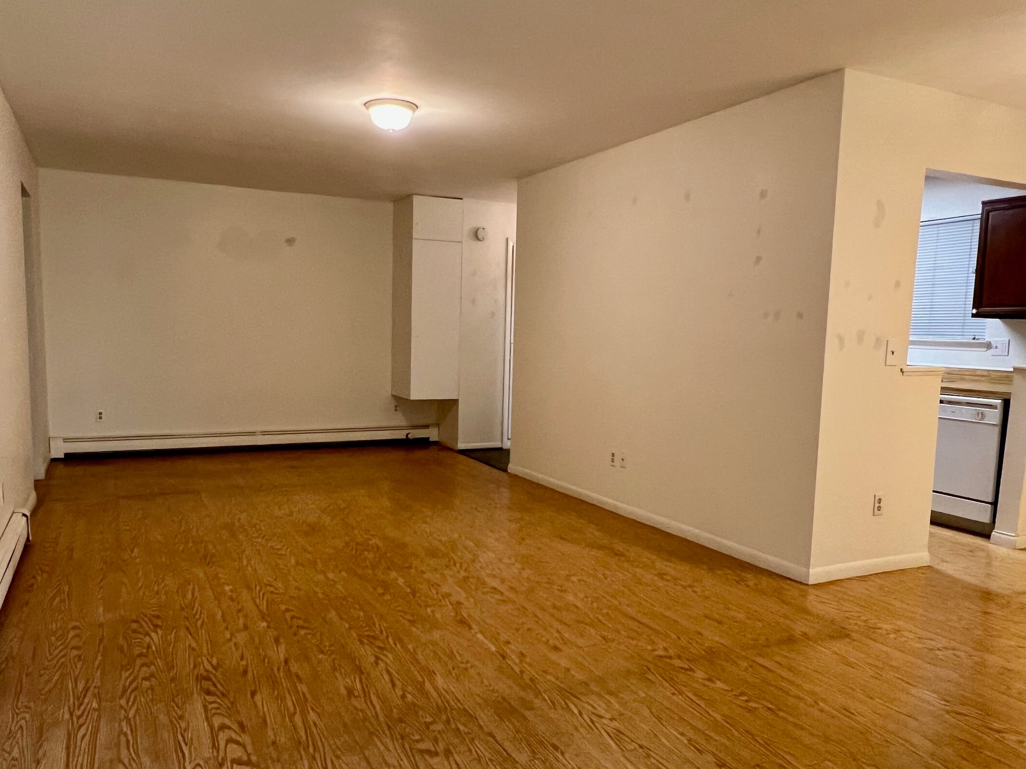 Large living room - 6 Loudon Dr