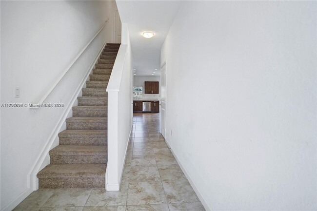 Building Photo - 1121 NW 41st Ln