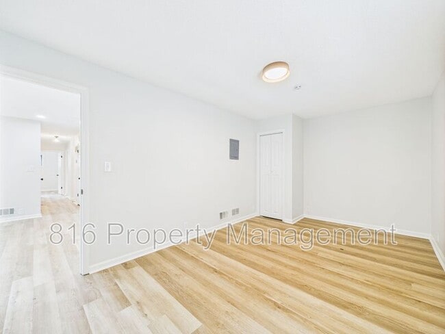 Building Photo - 11230 Corrington Ave