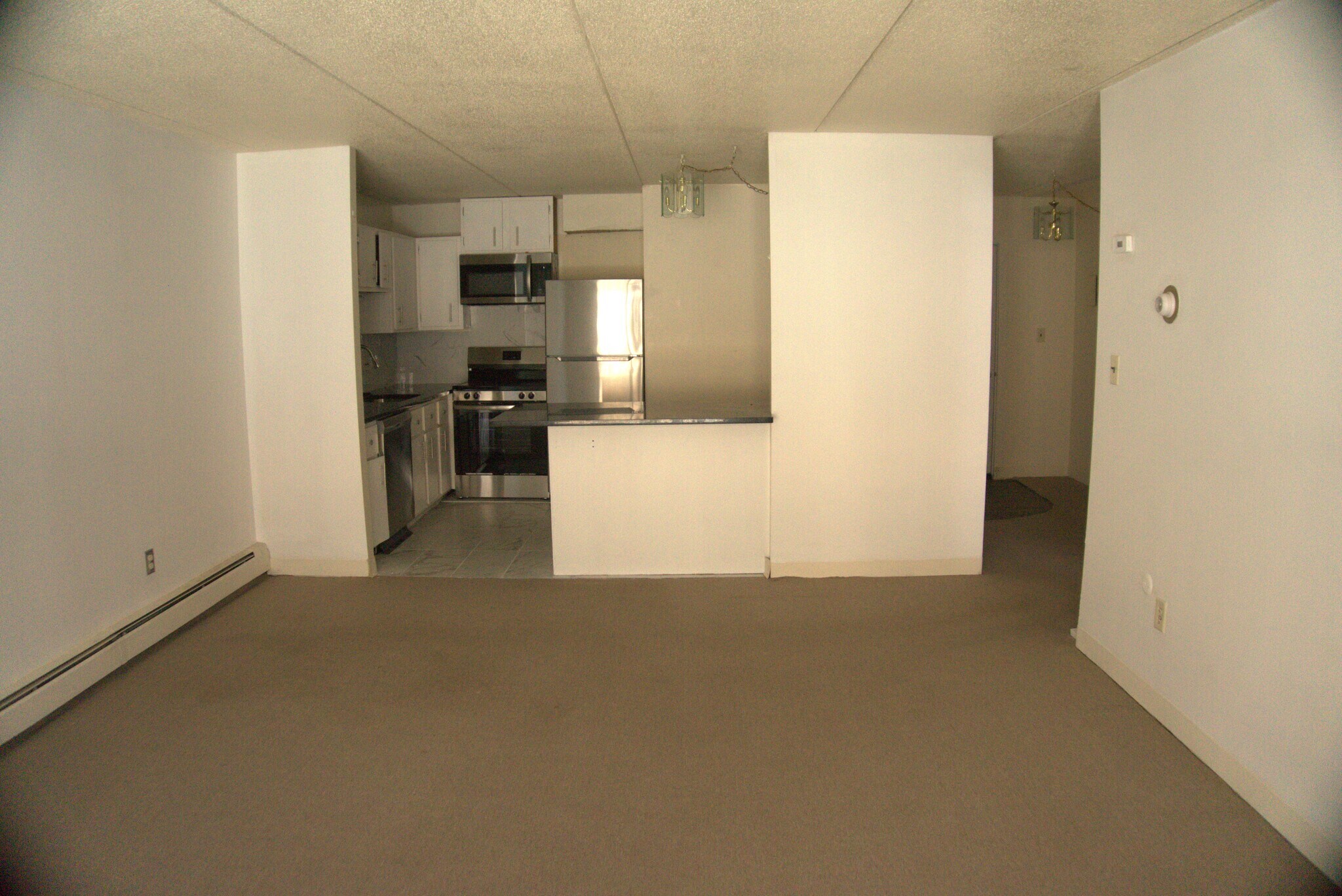 Building Photo - 80 N Warren St