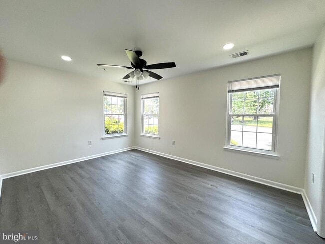 Building Photo - 8869 Rusland Ct