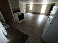 Building Photo - 1214 W Pike St