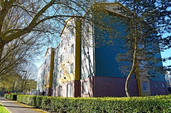 Building Photo - Cedar River Court Apartments