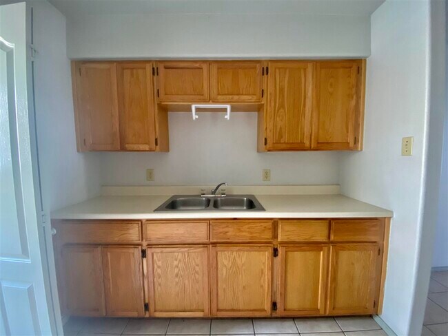 Building Photo - 507 Shiloh Dr