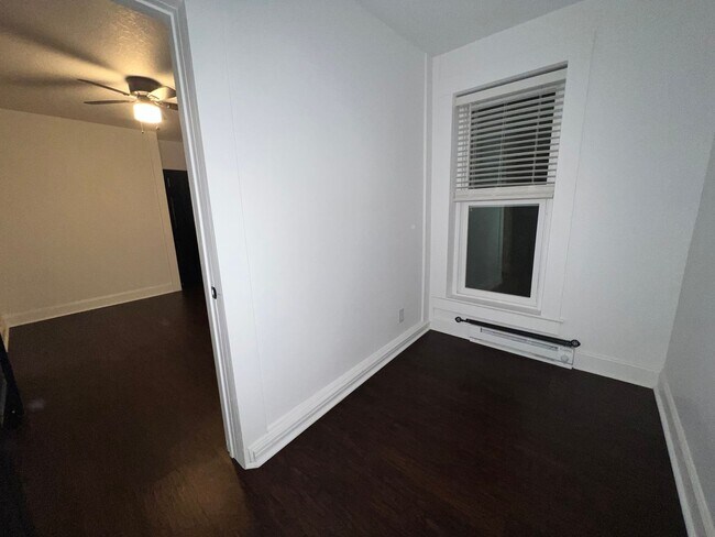 Building Photo - Newly renovated one bedroom available for ...