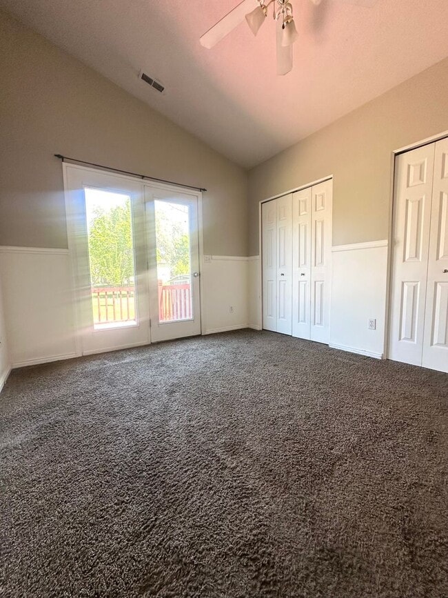 Building Photo - 3 Bed 1 Bath home in heart of Provo!