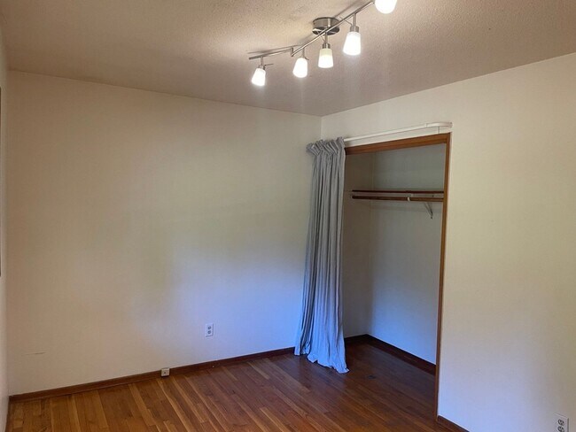 Building Photo - Lewis & Clark Law Students ONLY