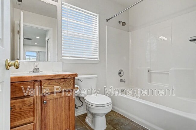 Building Photo - 4936 Evie Jean St NE