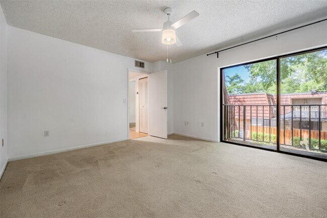 Building Photo - 2710 4th Ct