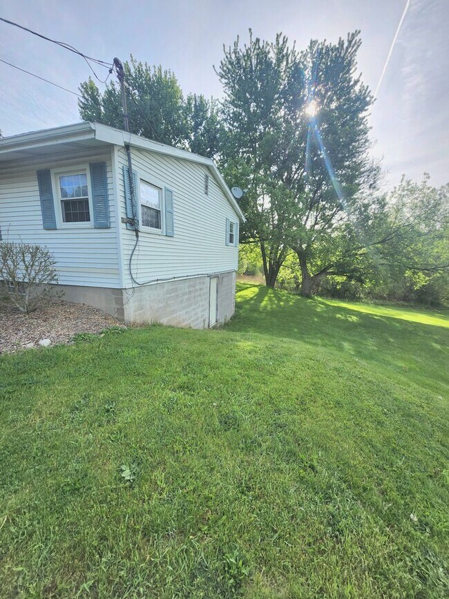 Building Photo - 3254-3256 County Line Rd