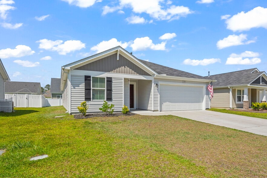 Building Photo - 1789 Sapphire Dr