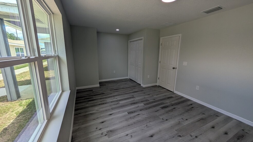 Building Photo - 8168 Juniper Rd