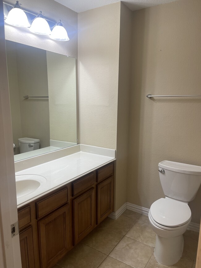 Building Photo - 9317 Jerico Dr