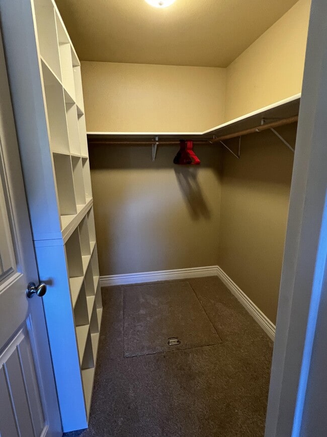 Building Photo - 4782 Hot Spgs Rd