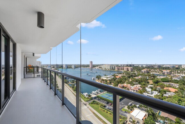Building Photo - 250 S Ocean Blvd