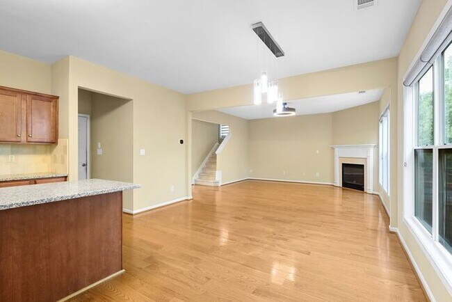 Building Photo - 477 Bridgeton Cove NE