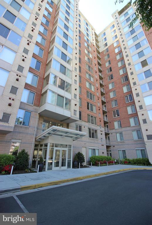 Building Photo - 2726 Gallows Rd