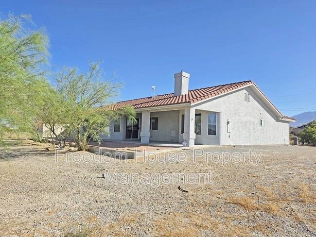 Building Photo - 2250 S Ambush St
