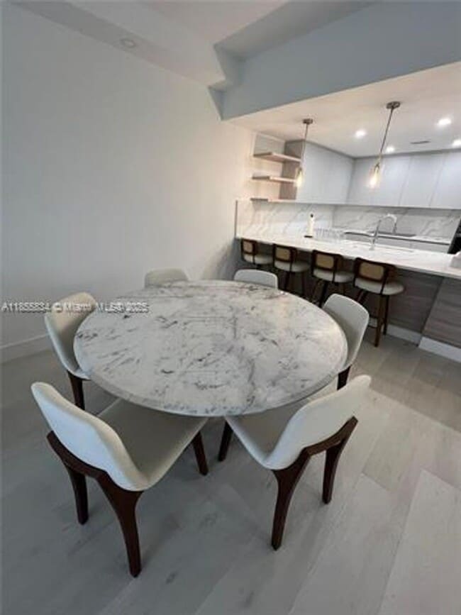 Building Photo - 251 Crandon Blvd