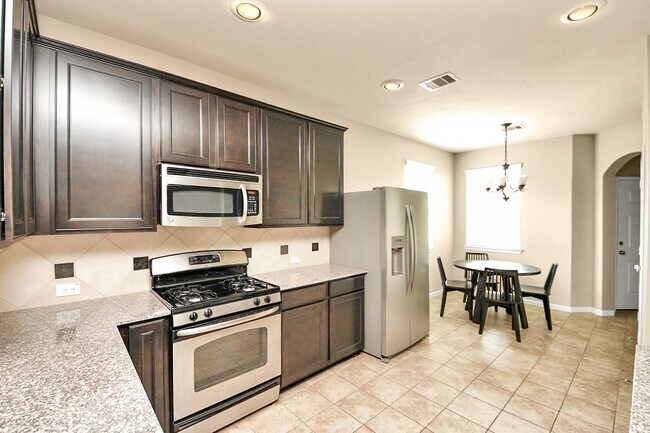 Building Photo - 8428 Willow Loch Dr