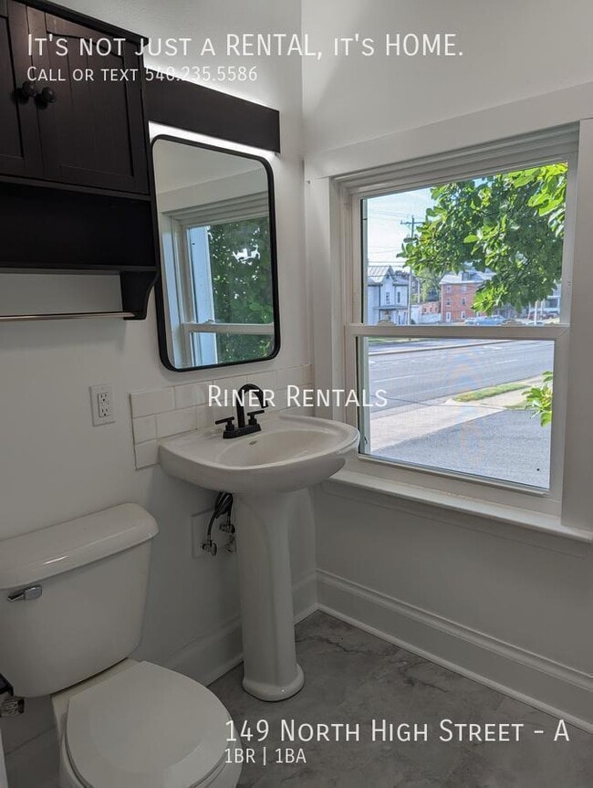 Building Photo - 149 N High St