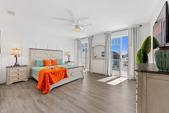 Building Photo - 4456 Luke Ave