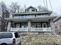 Building Photo - 2712 Woodlawn St