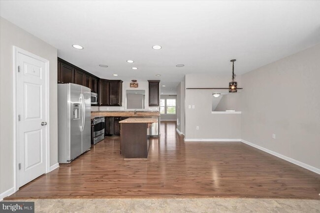 Building Photo - 7 New Gate Ct