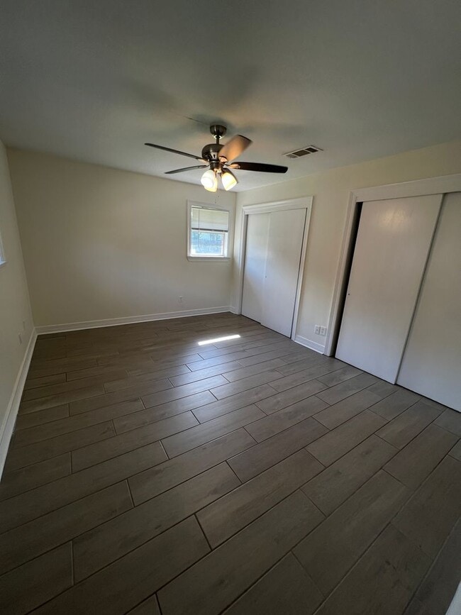 Building Photo - Anderson Island!