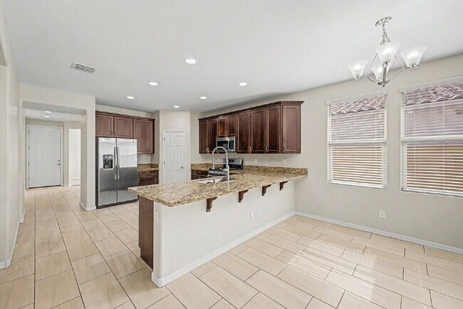 Building Photo - Glendale Home