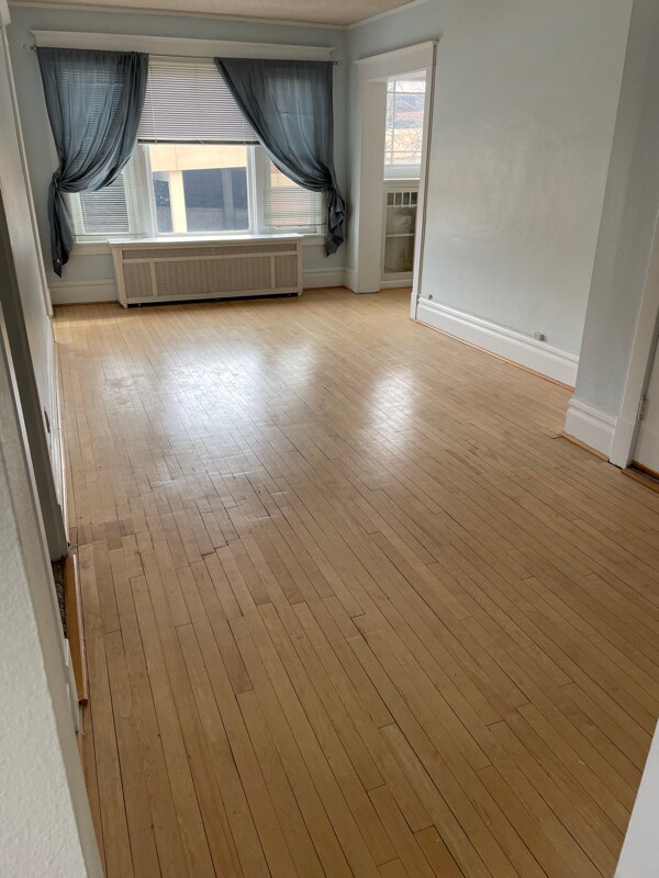 Building Photo - 418 S 4th St