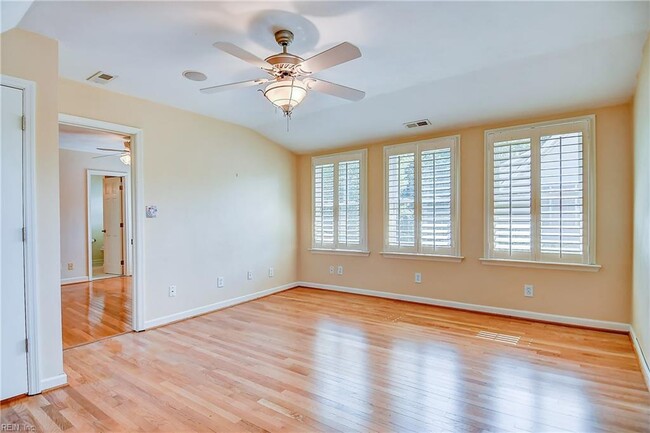 Building Photo - 601 Fort Raleigh Dr